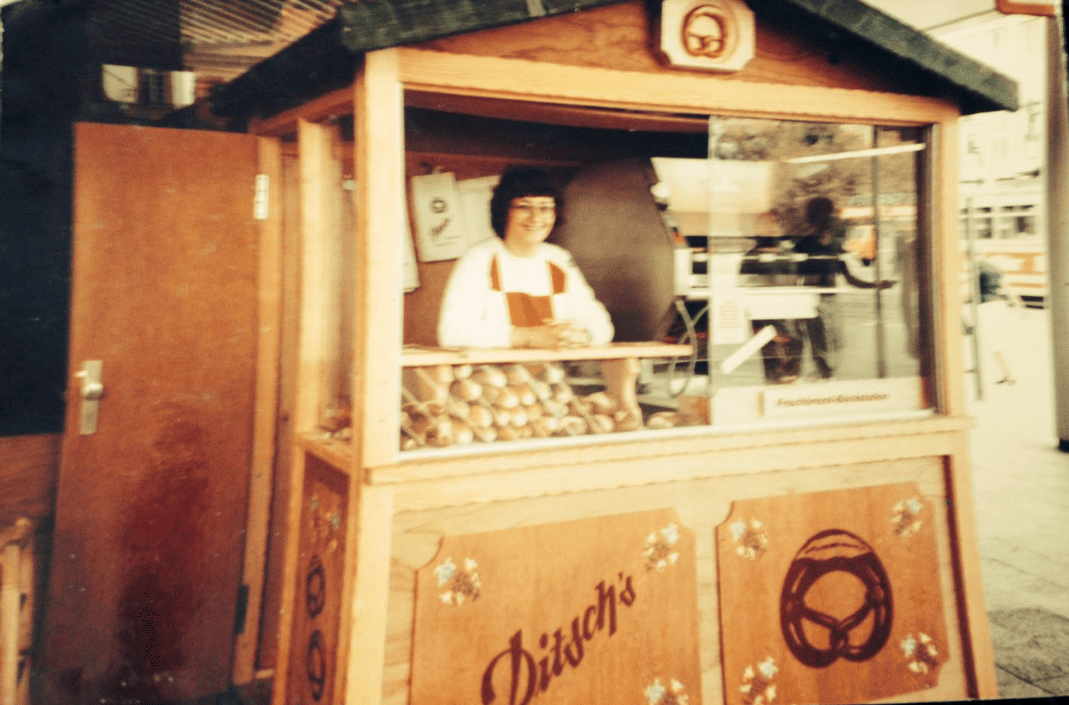 1972 Ditsch’s first pretzel stand