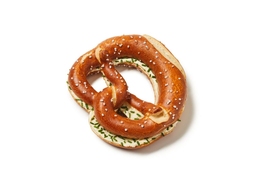 XL Buttered Pretzel With Chives